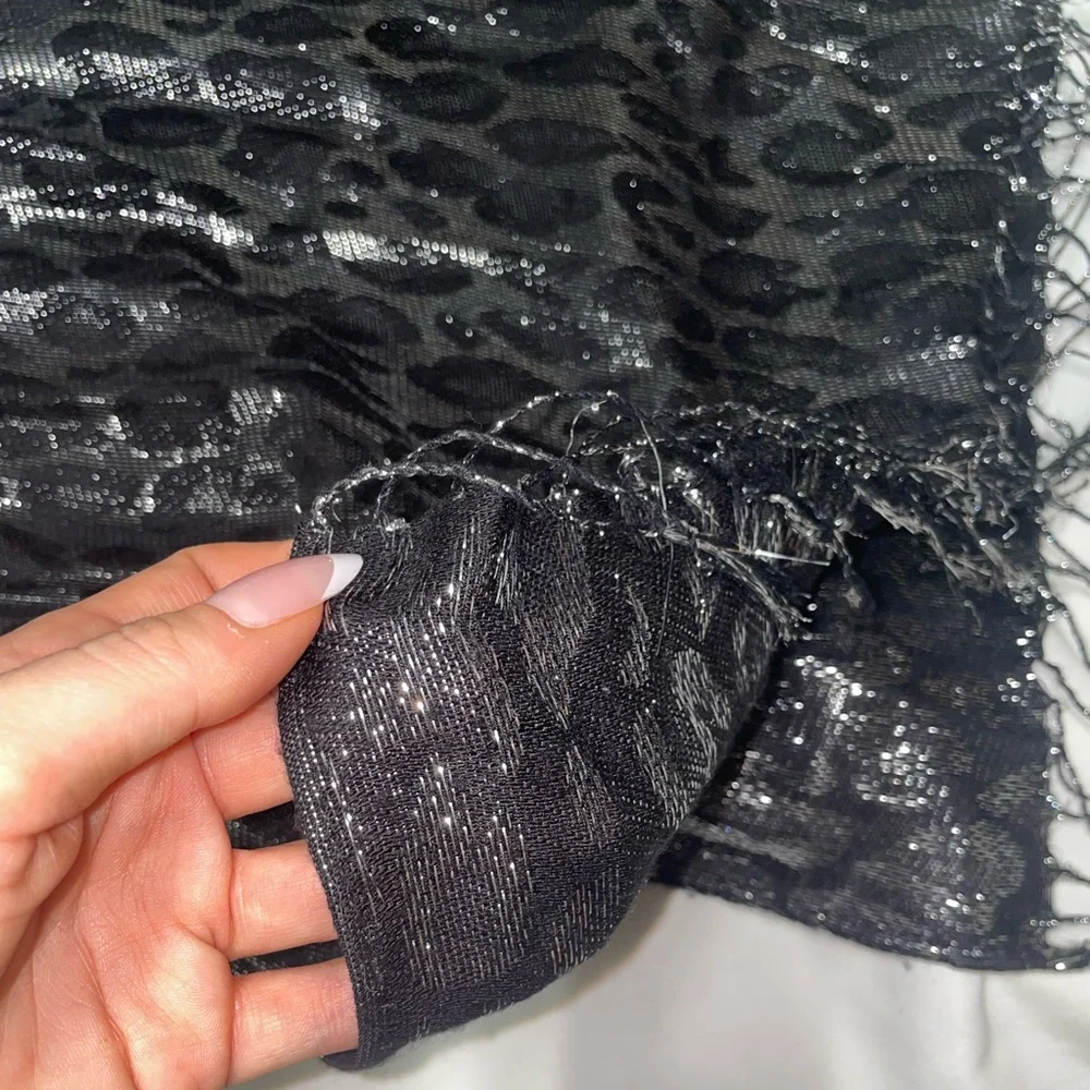 Black Silver Shimmer Leopard‎ Scarf